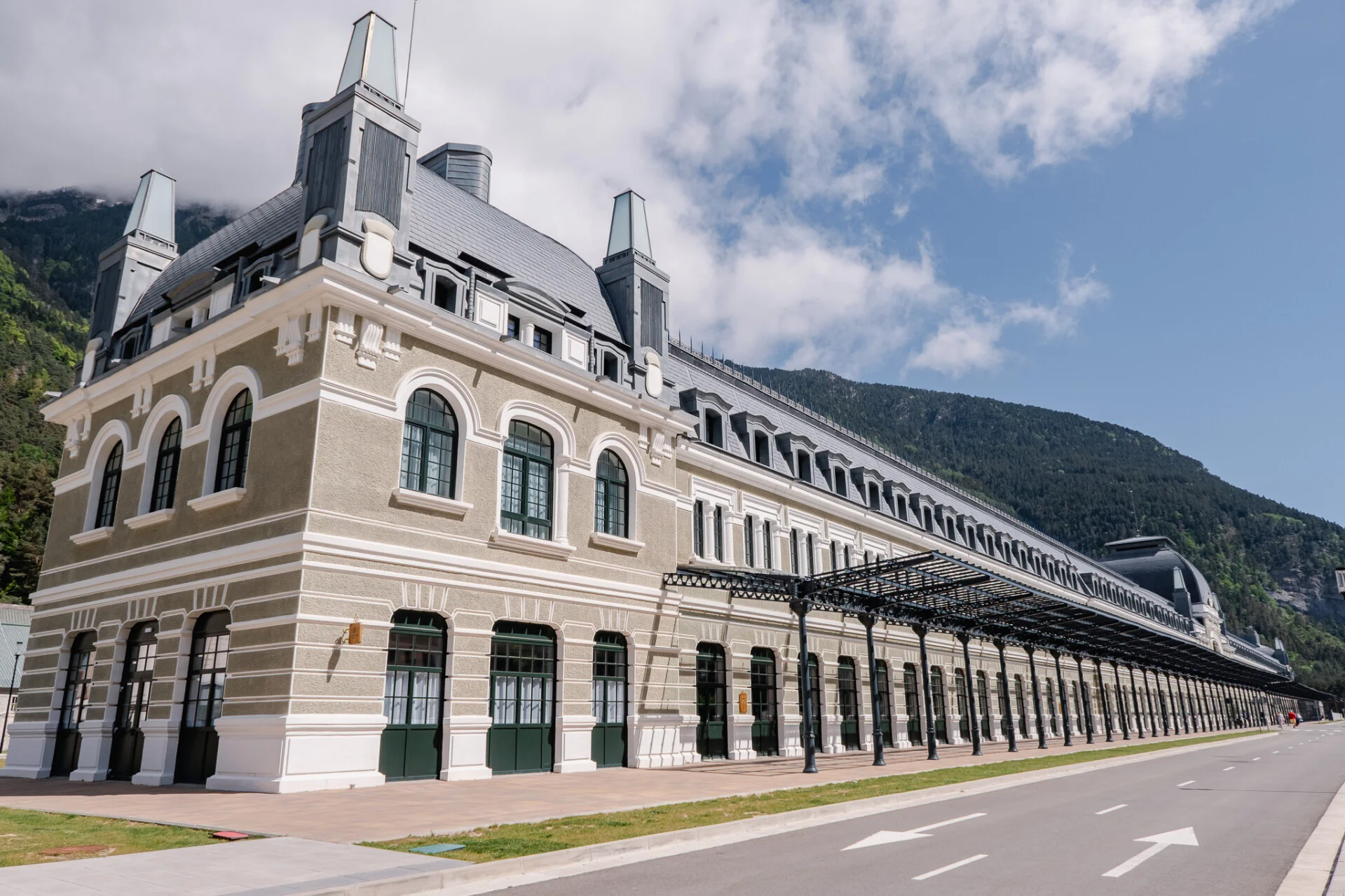 gare canfranc